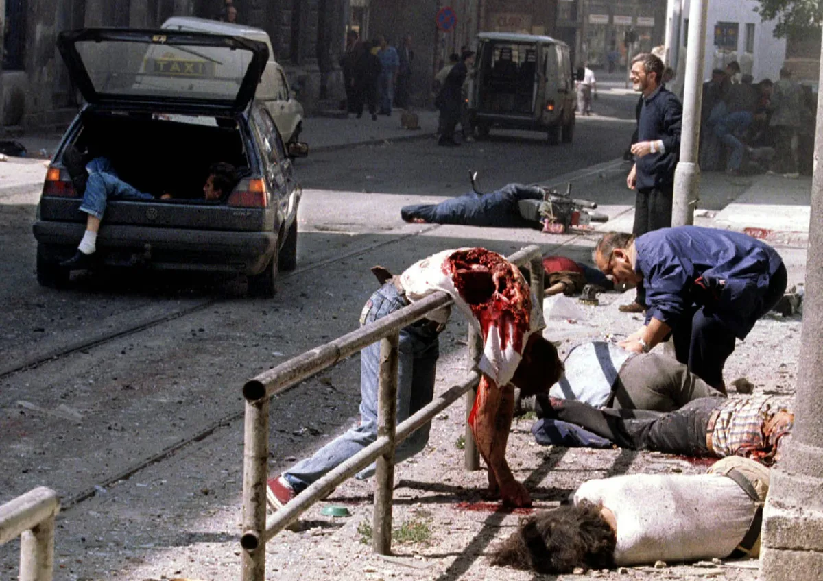 Sarajevo War Tour: Siege, Tunnel of Hope & Fall of Yugoslavia 10